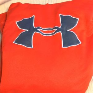 Under armour sweatshirt